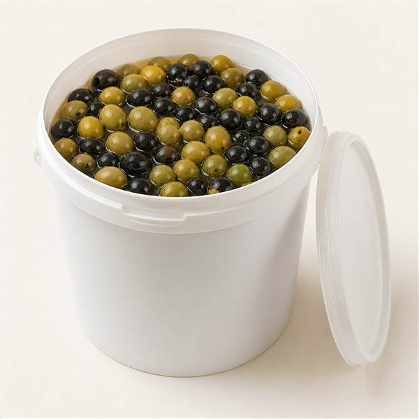 Seau professionnel d&rsquo;olives vertes et noires en saumure